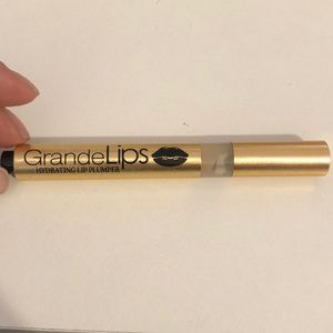GrandeLips Hydrating Lip Plumper
